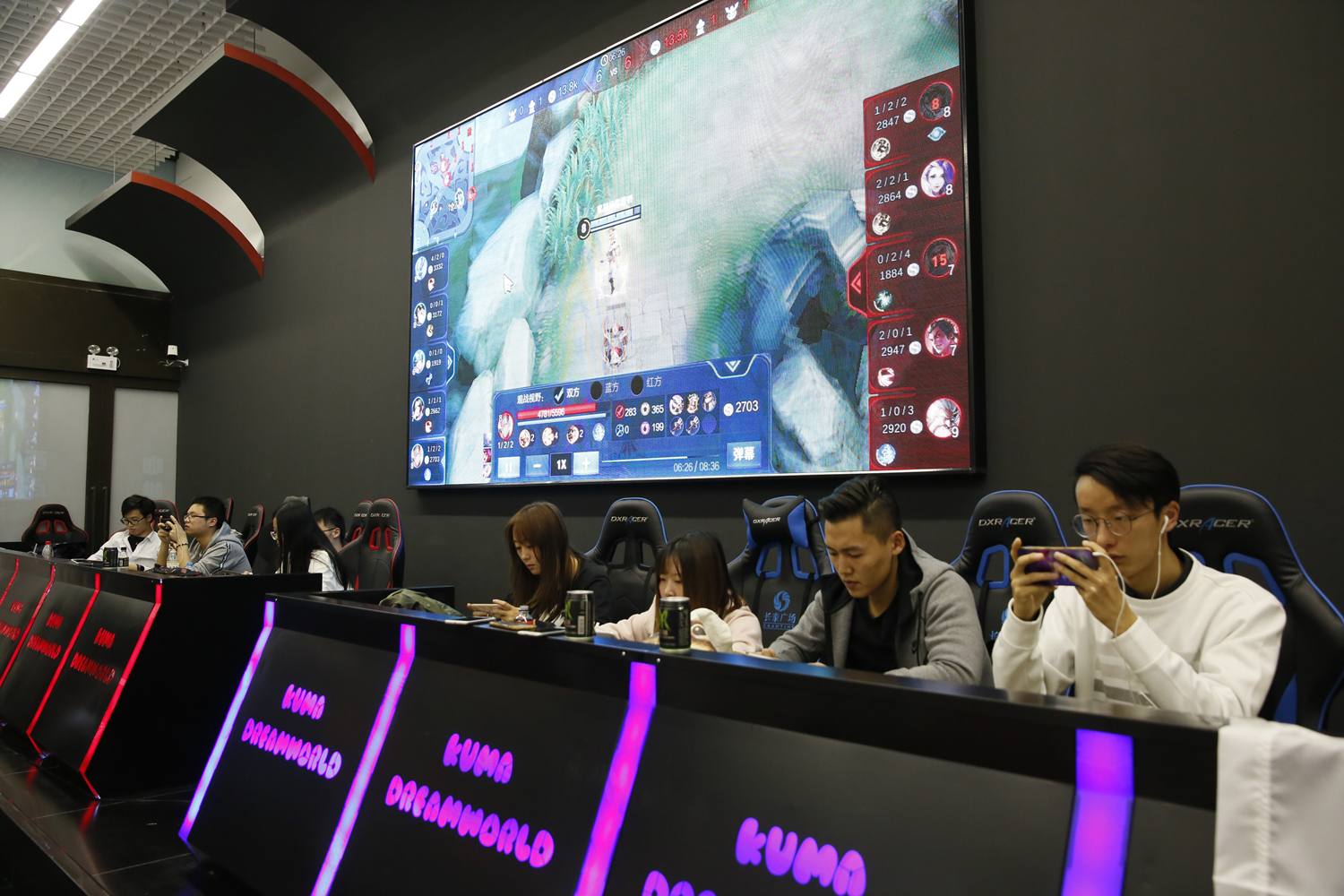 FlyQuest 被加冕为 LTA 2025 锦标赛的首个也是唯一的冠军