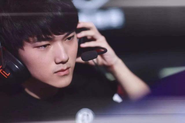 LCK各队大名单公布 ：DK中野续约 Faker仍坐镇T1中路