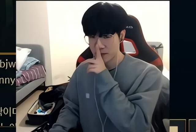 Uzi夏季赛复出后，分别使用了五个不同的英雄砍下五个MVP